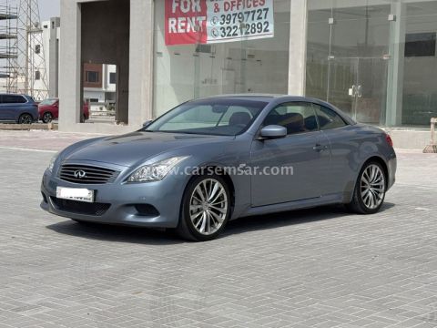 2015 إنفينيتي Q 60
