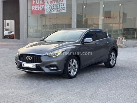 2017 إنفينيتي Q 30 1.6
