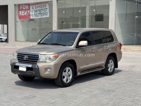2012 تويوتا لاند كروزر GXR V8