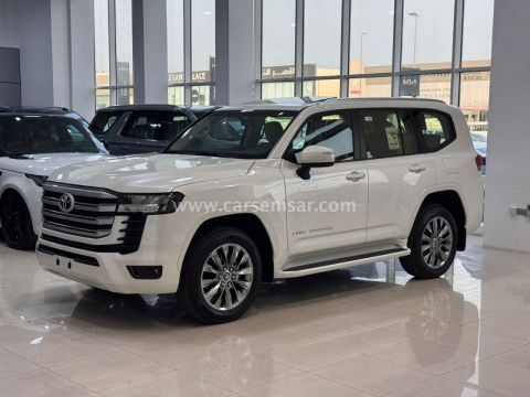 2025 Toyota Land Cruiser GXR V6
