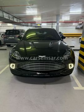2021 Aston Martin DBX