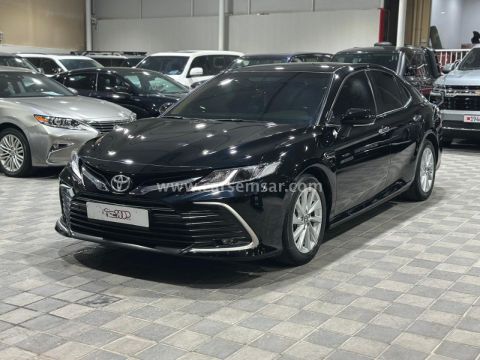 2023 Toyota Camry GLE