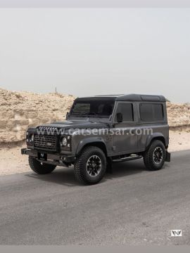 2016 Land Rover Defender Adventure