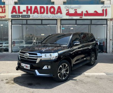 2020 Toyota Land Cruiser VXR Grand Touring S