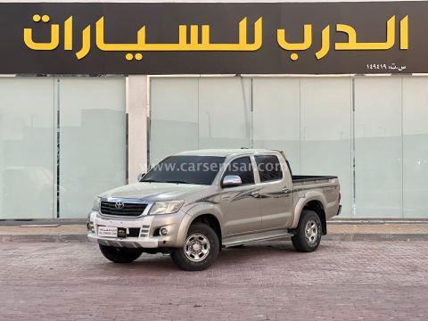 2015 تويوتا هايلكس 2.7 VVTi 4x4 SR5
