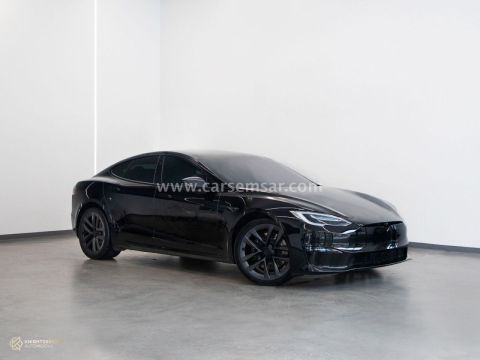 2022 Tesla Model S Plaid