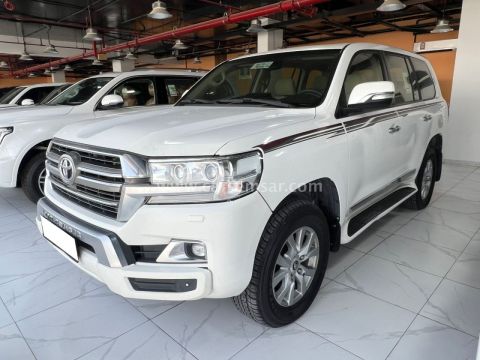 2020 Toyota Land Cruiser GXR V8