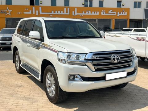2016 Toyota Land Cruiser GXR V8