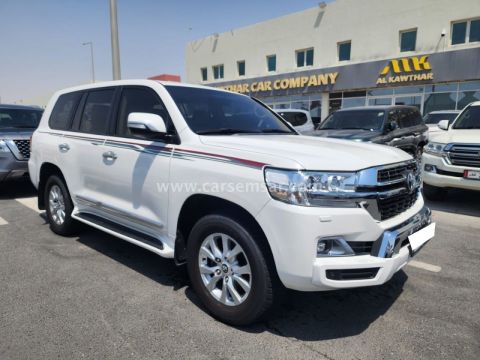 2016 Toyota Land Cruiser GXR V8