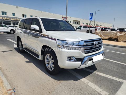 2016 Toyota Land Cruiser GXR V8