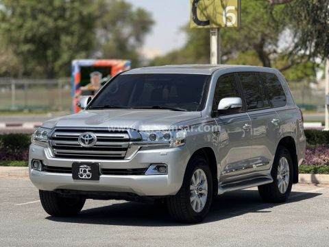 2020 Toyota Land Cruiser GXR
