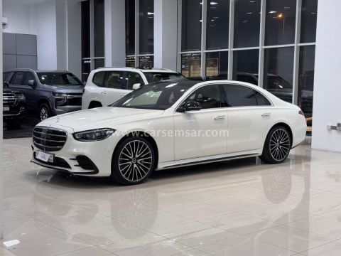 2022 مرسيدس بنز الفئه S 500