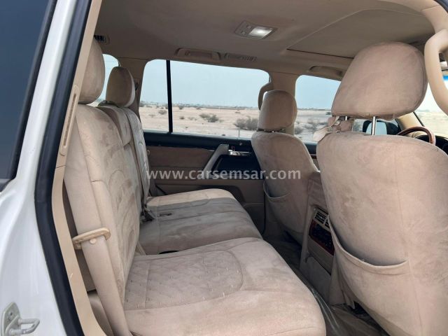 2013 Toyota Land Cruiser VXR — photo 2 for sale in Qatar