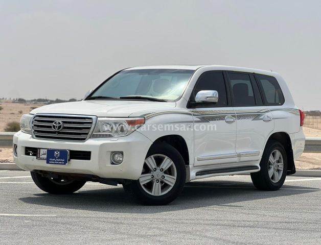 2013 Toyota Land Cruiser VXR — photo 1 for sale in Qatar