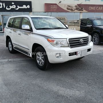 2013 تويوتا لاند كروزر GXR V8