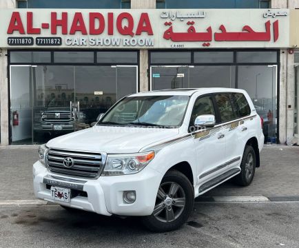 2015 Toyota Land Cruiser GXR V8