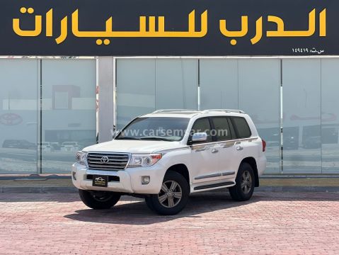 2013 Toyota Land Cruiser GXR V8