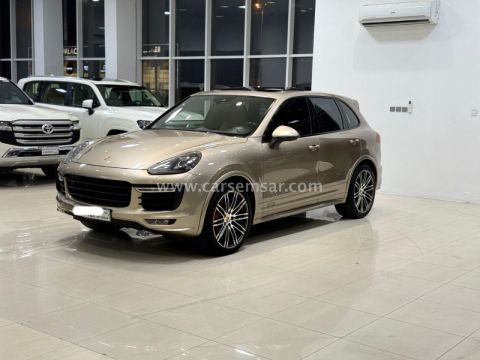 2016 Porsche Cayenne GTS