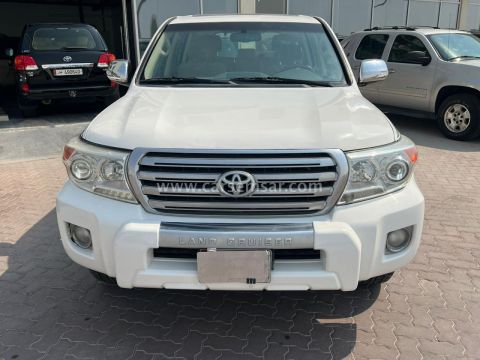 2015 تويوتا لاند كروزر GXR V8