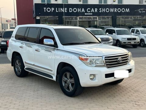 2014 تويوتا لاند كروزر GXR V8