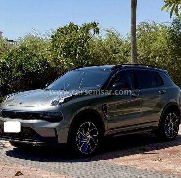 2024 Lynk & Co 01 Louder Pro
