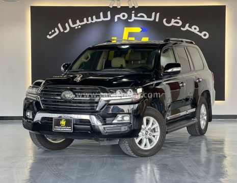 2017 Toyota Land Cruiser GXR V8 Black Edition