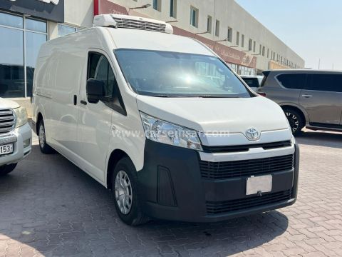 2020 تويوتا HiAce