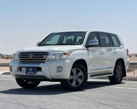 2015 تويوتا لاند كروزر GXR V8