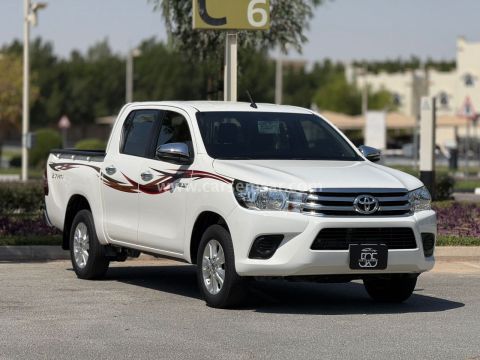 2022 تويوتا هايلكس 2.7