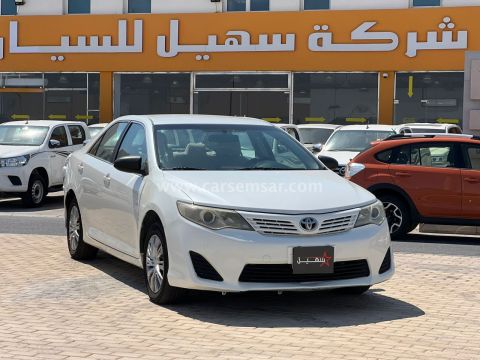 2014 تويوتا كامري جي ال