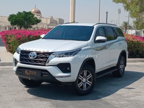 2025 Toyota Fortuner 4.0 V6