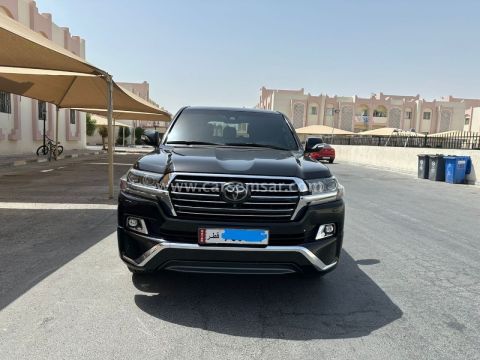 2018 Toyota Land Cruiser VXS Black Edition
