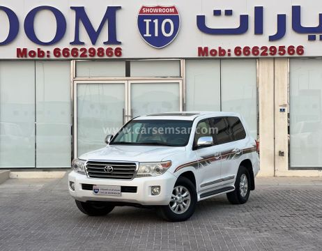 2013 تويوتا لاند كروزر GXR V8