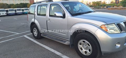 2012 نيسان باثفايندر 3.5