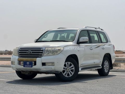 2011 تويوتا لاند كروزر GXR V8