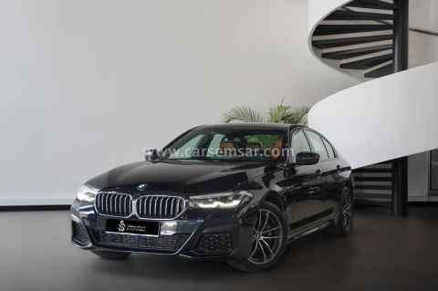 2022 BMW 5-Series 520i