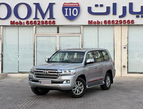 2019 Toyota Land Cruiser GXR V8