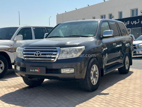 2012 Toyota Land Cruiser GXR V8