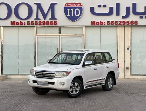 2013 تويوتا لاند كروزر GXR V8