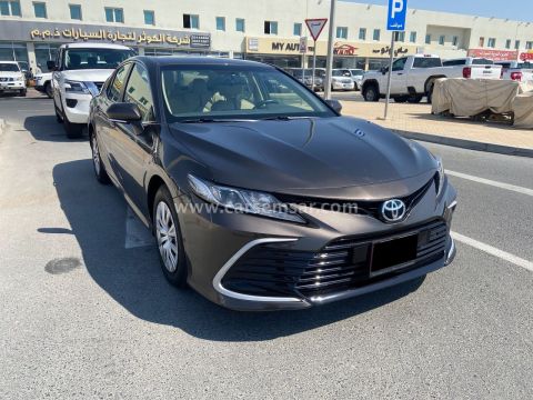 2021 تويوتا كامري ال إي