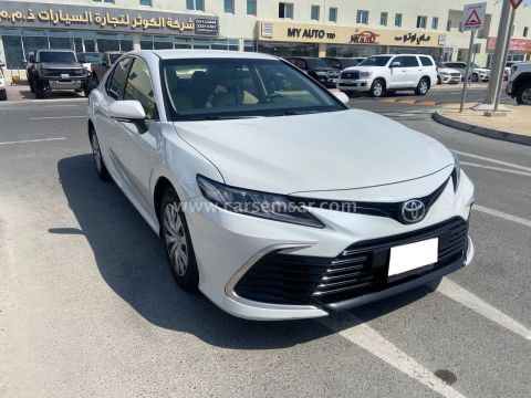 2022 تويوتا كامري ال إي