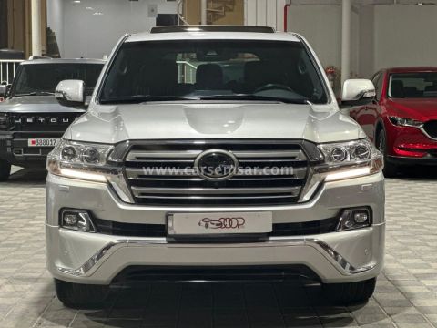2016 Toyota Land Cruiser VXS