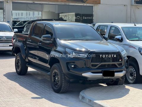 2025 تويوتا هايلكس Hilux GR Sport