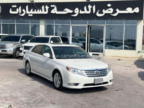 2011 تويوتا أفالون XL