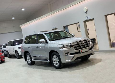 2016 تويوتا لاند كروزر GXR V8