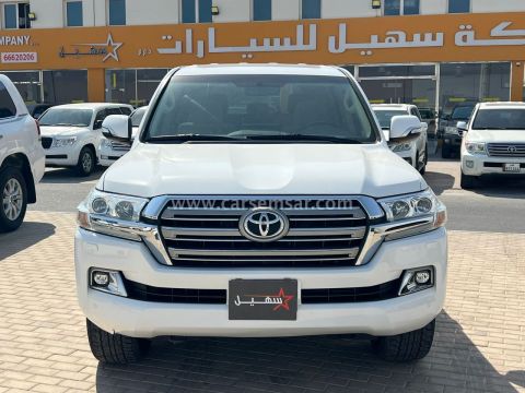 2021 Toyota Land Cruiser GXR V8