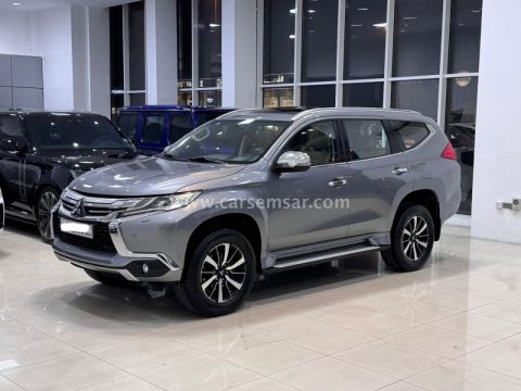 2016 Mitsubishi Montero
