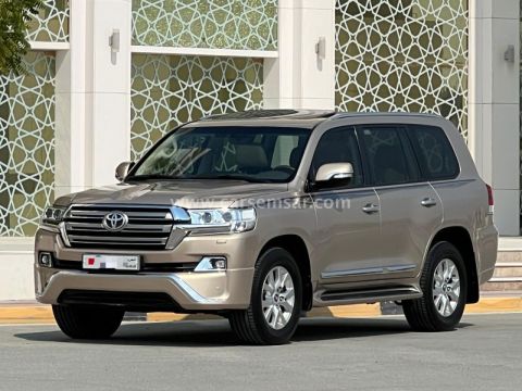 2018 Toyota Land Cruiser GXR V8