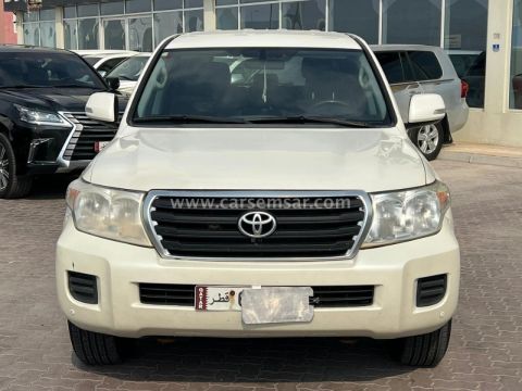 2014 تويوتا لاند كروزر G