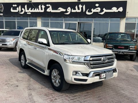 2017 تويوتا لاند كروزر GXR V8